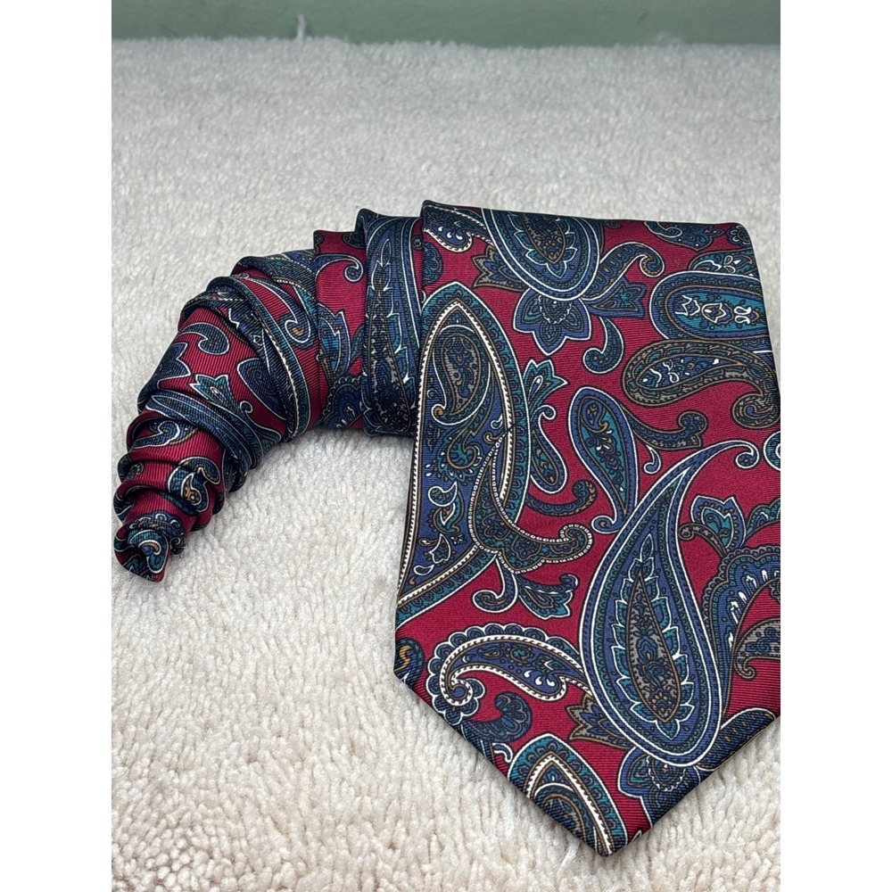 VTG Regiments Ltd. 100% Silk Necktie Mens Red Blue‎ Big Paisley Handmade